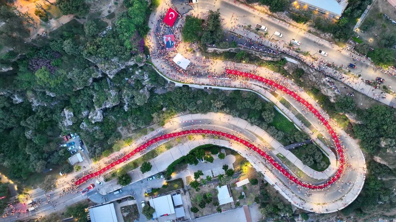 Antalya'da 19 Mayıs Atatürk'ü Anma Gençlik ve Spor Bayramı dolayısıyla