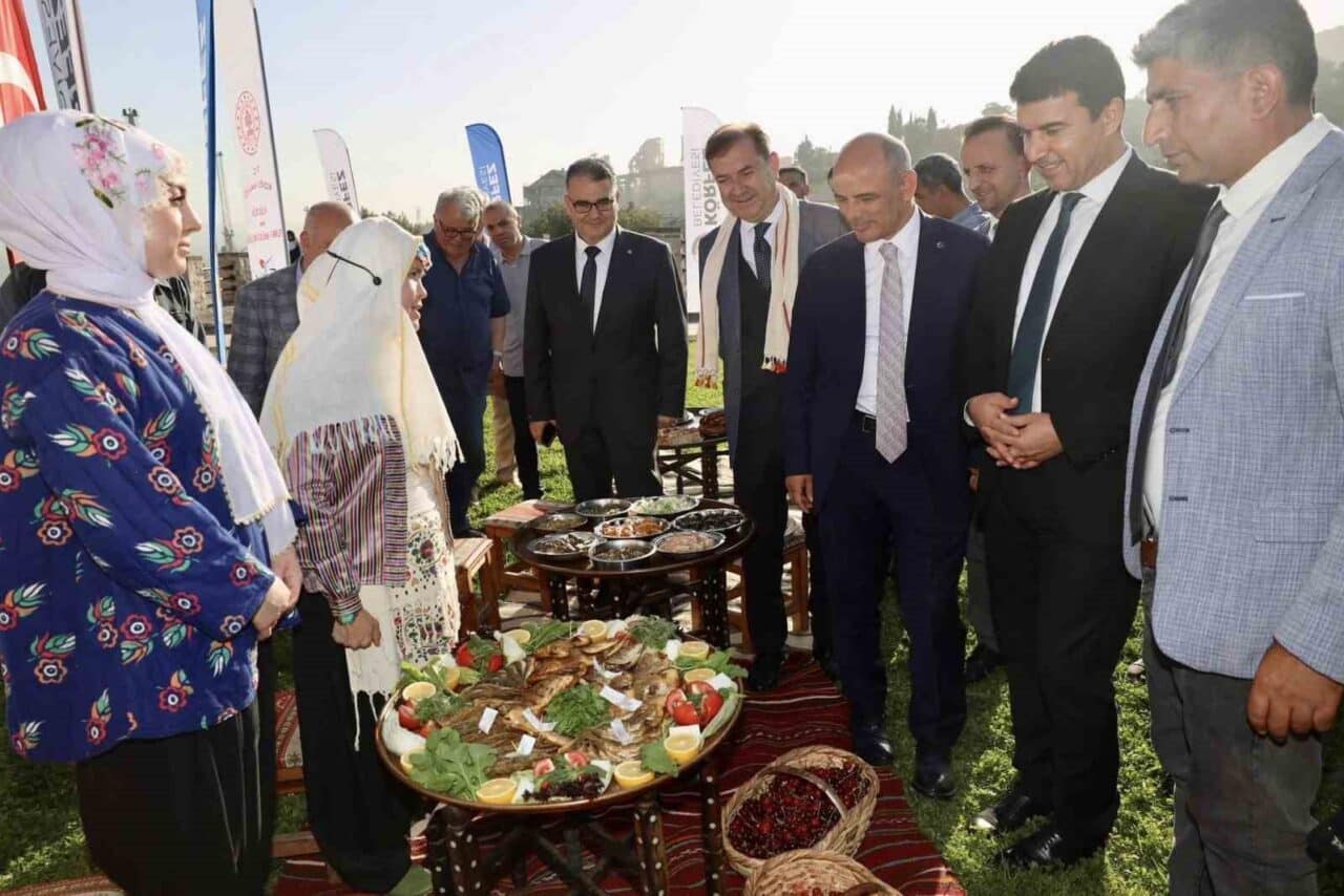 Kocaeli'de düzenlenen Türk Mutfağı Haftası etkinliği, Hereke Kalesi'nde tarih, kültür