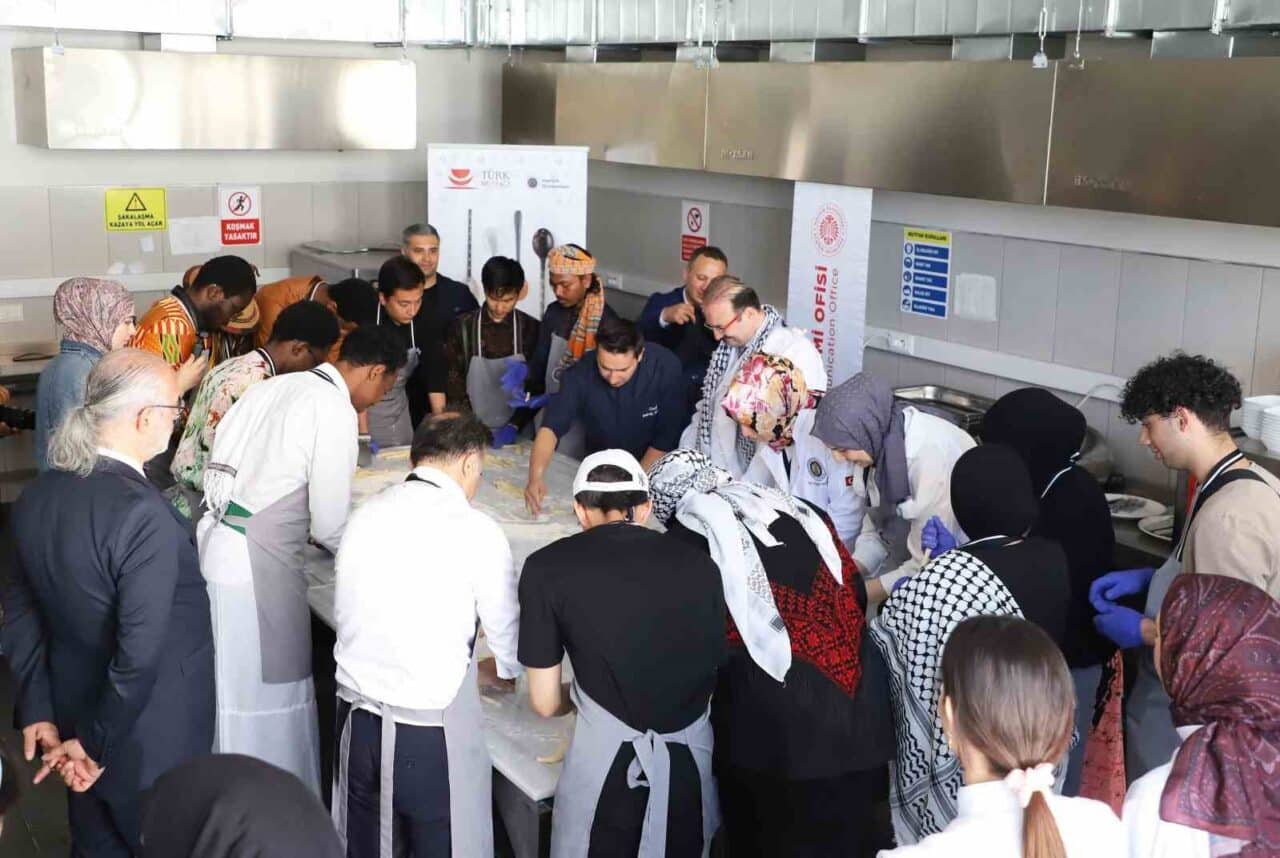 Atatürk Üniversitesi, Türk Mutfağı Haftası kapsamında "Gastro-Diplomasi" etkinliğiyle kültür ve