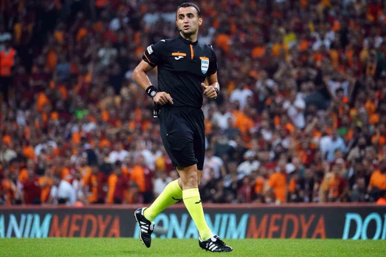 Atilla Karaoğlan, 35. haftada Trabzonspor-Galatasaray maçını yönetecek. Bu, onun iki
