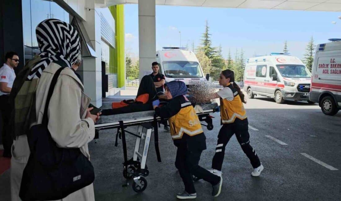 Kayseri’de Av Tüfeği ile Kendine Zarar Veren Kişi Ağır Yaralandı Kayseri'nin Melikgazi ilçesinde C.K. adlı şahıs, av tüfeği ile intihar