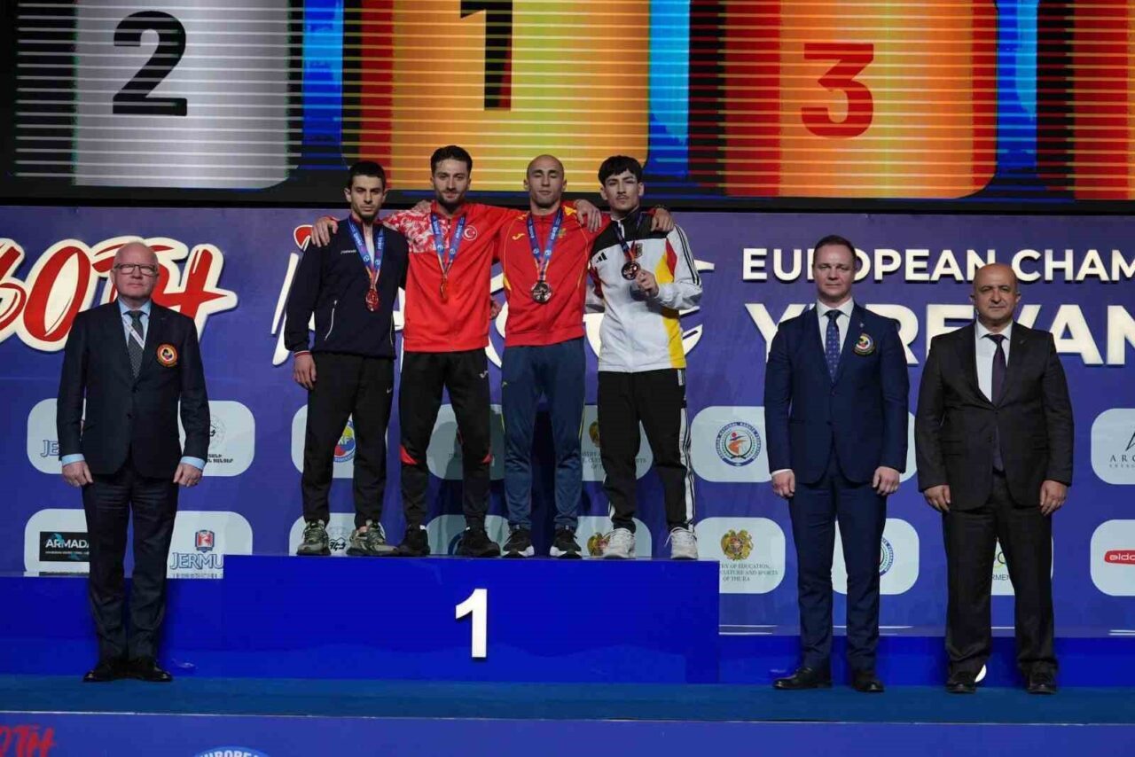 Türkiye, Ermenistan'da düzenlenen Avrupa Büyükler Karate Şampiyonası'nda Enes Özdemir ve