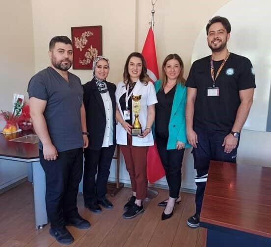 Aydın Devlet Hastanesi, Acil Hemşireleri Kongresi’ndeki bilgi yarışmasında birincilik elde