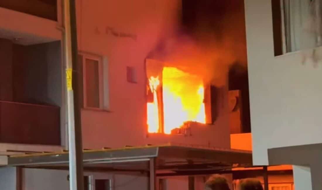 Aydın'ın Söke ilçesindeki bir apartmanın 2. katında doğal gaz patlaması