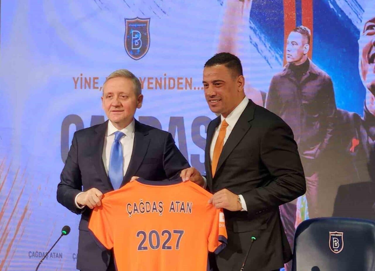 Başakşehir, Teknik Direktör Çağdaş Atan ile 2 yıllık yeni sözleşme