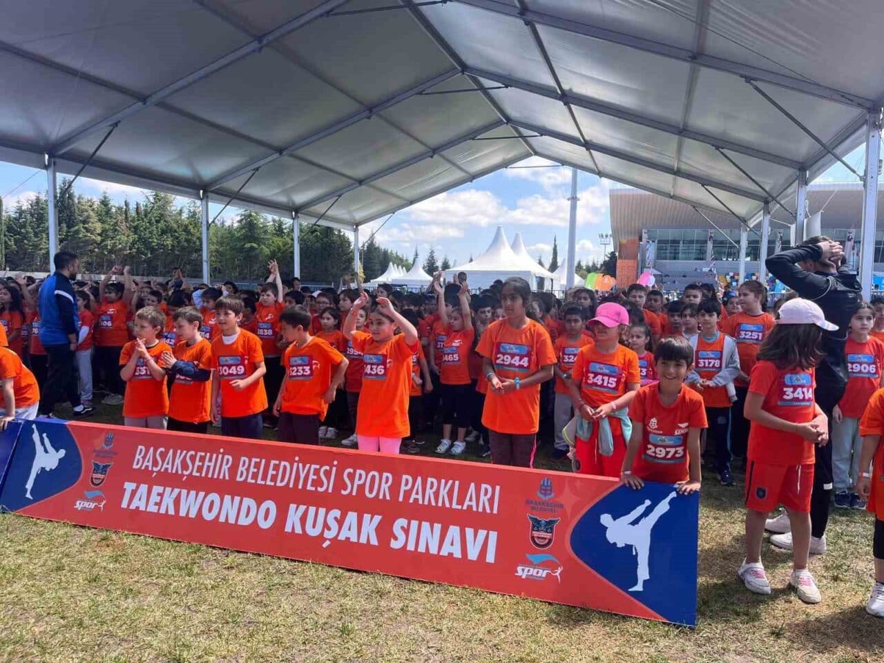 Başakşehir, 5. çocuk maratonunu binlerce katılımcıyla gerçekleştirdi. Etkinlikte, 6-12 aylık