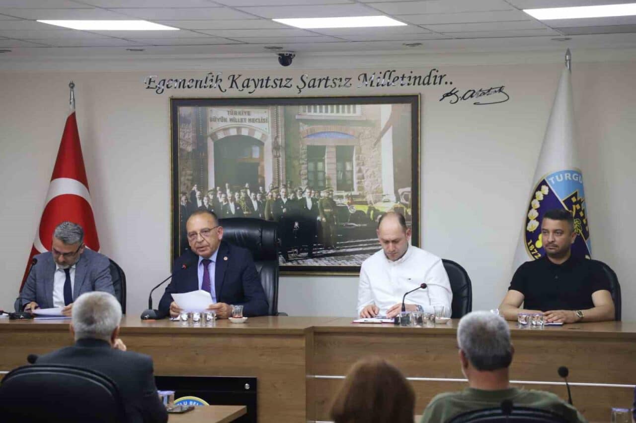 Turgutlu Belediye Başkanı Çetin Akın, mayıs ayı meclis toplantısında belediyenin
