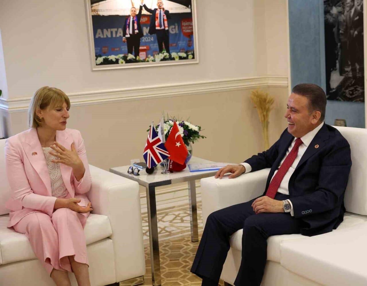 Birleşik Krallık Ankara Büyükelçisi Jill Morris, Antalya Büyükşehir Belediye Başkanı