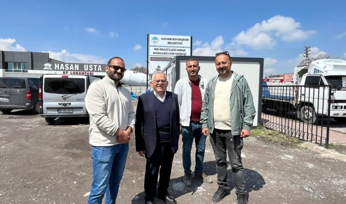 Kayseri Büyükşehir Belediye Başkanı Dr. Memduh Büyükkılıç, Anbar Mahallesi'ndeki Birdal