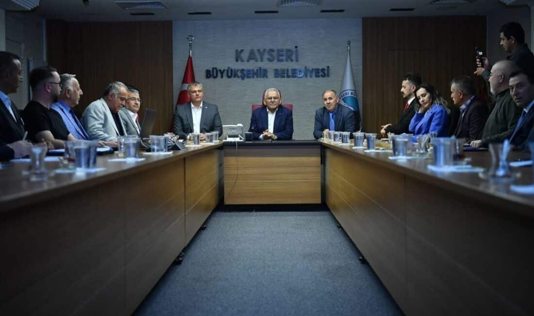 Kayseri Büyükşehir Belediyesi’nden Muhtarlıklara Yenilik: Bilgi Sistemi Tanıtıldı Kayseri Büyükşehir Belediye Başkanı Dr. Memduh Büyükkılıç, Muhtarlık Bilgi Sistemi’nin