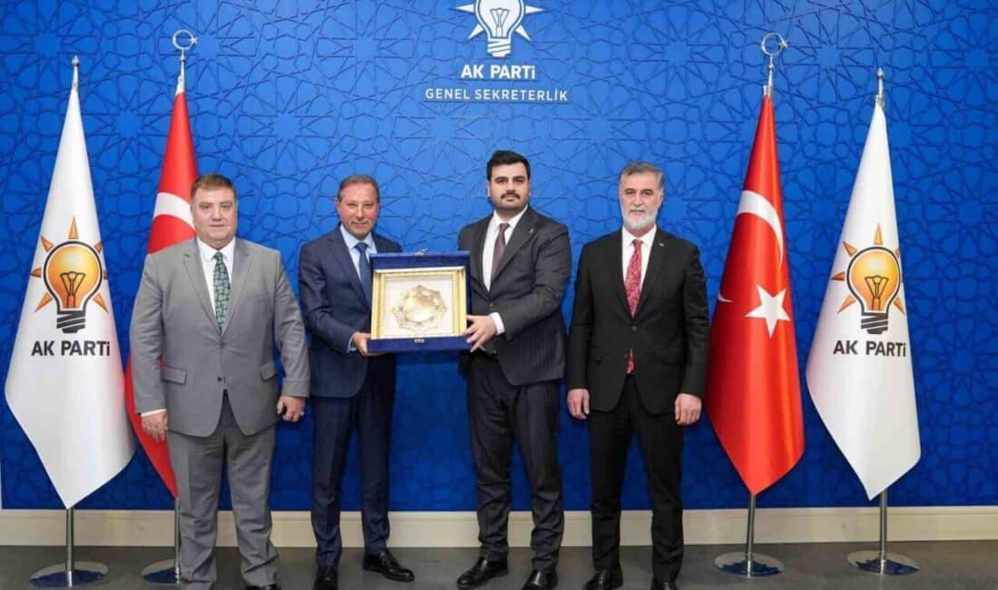 İzmir Şoförler ve Otomobilciler Esnaf Odası Başkanı Erkan Özkan, taksilere