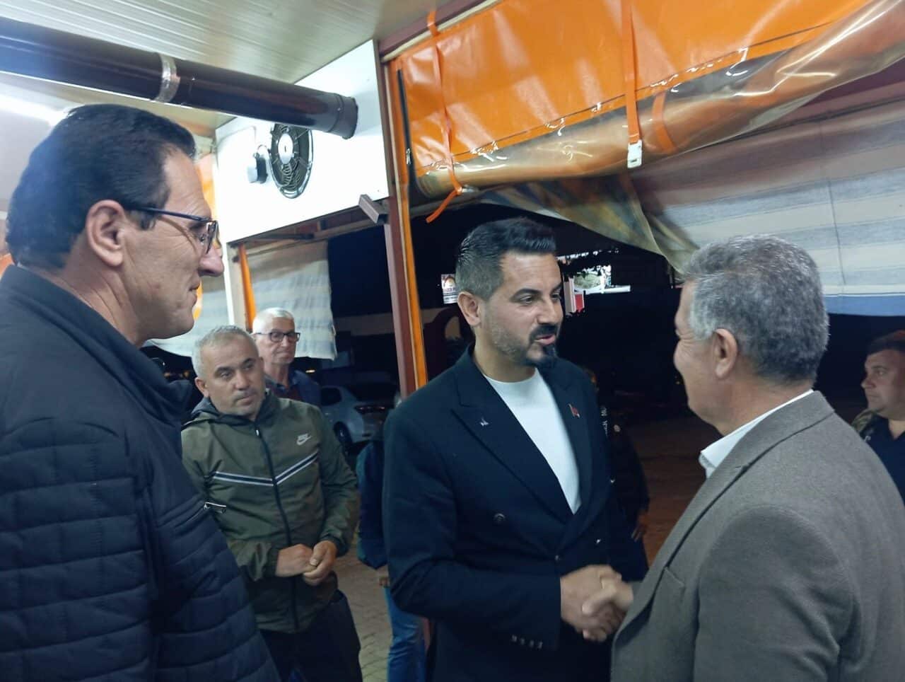 Buharkent ilçesinde, Belediye Başkanı Mehmet Erol'un öncülüğünde gerçekleştirilen 'Vatandaş Soruyor