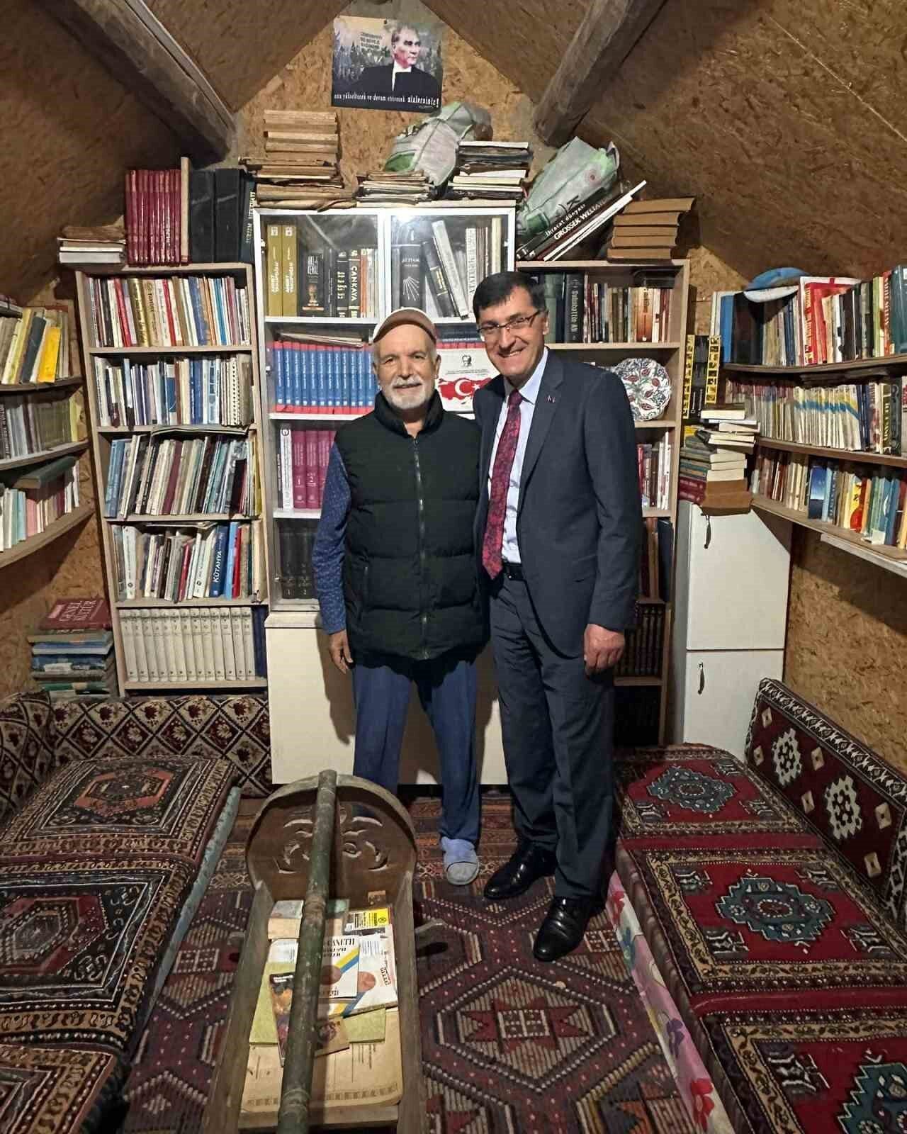 Kütahya Belediye Başkanı Eyüp Kahveci, kalp krizi geçiren Mehmet Yeşil’i