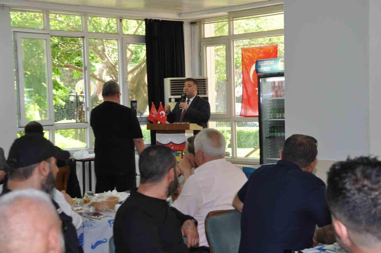 İzmir Şoförler ve Otomobilciler Esnaf Odası, Karşıyaka'da taksici esnafı ile