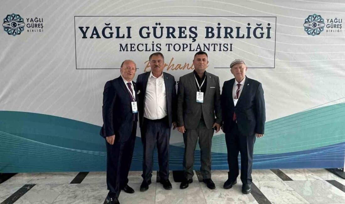 Beyağaç Belediye Başkanı Sezayi Pütün, Burhaniye'de düzenlenen toplantıda 30 Ağustos