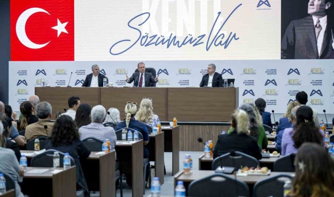 Mersin Büyükşehir Belediye Başkanı Vahap Seçer, riskli binalarda yaşayan vatandaşların