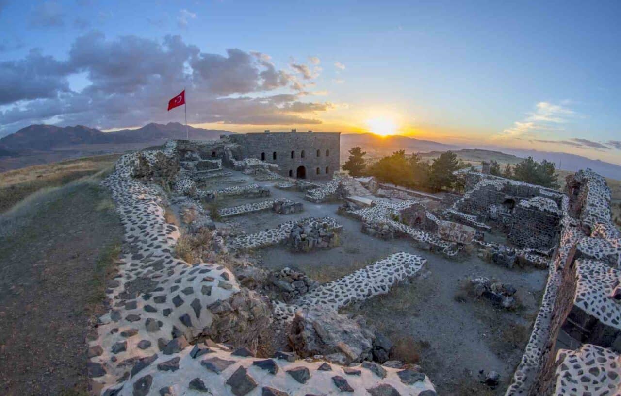 Erzurum Büyükşehir Belediye Başkanı Mehmet Sekmen, Doğu Cephesi Tarihi Alan