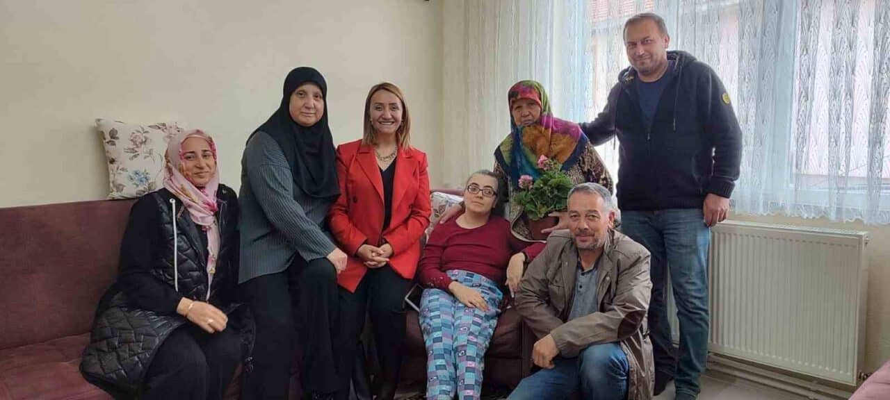 Pazaryeri Belediye Başkanı Zekiye Tekin, haftanın ilk gününde özel ihtiyaç