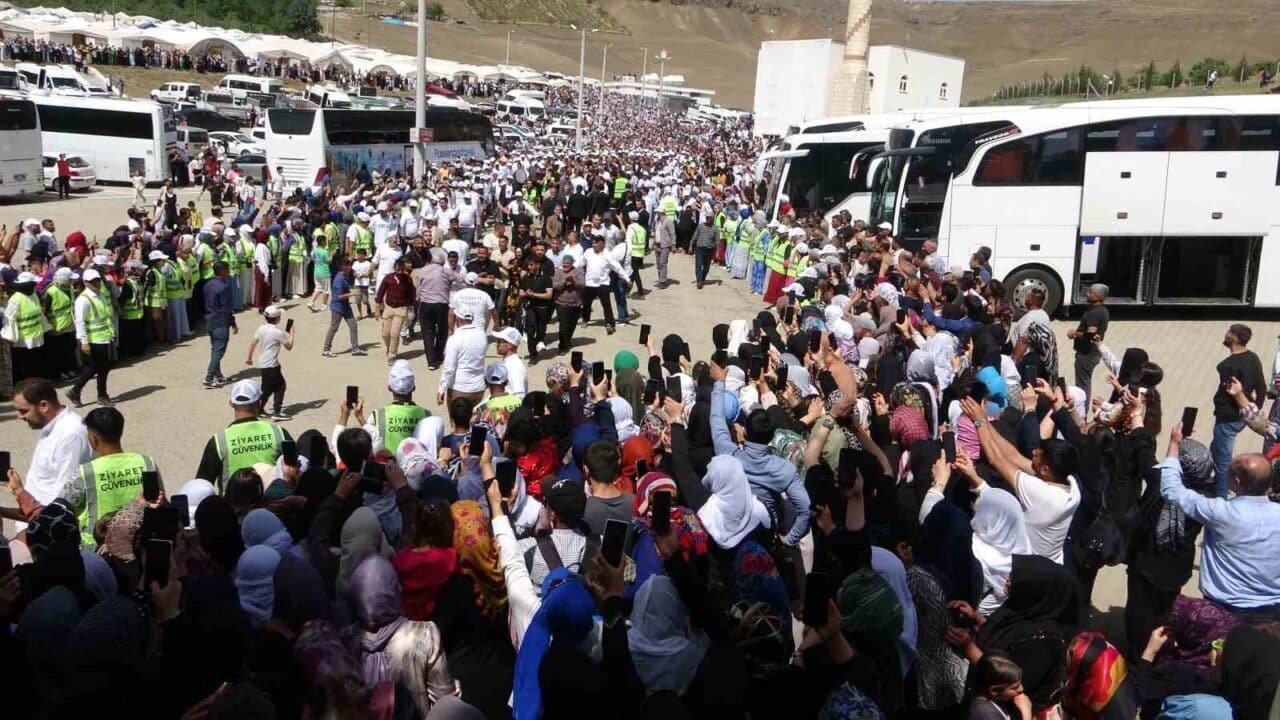 Beşiri ilçesindeki Örmegöze köyünde, Şeyh Halid anma ve aş dökme