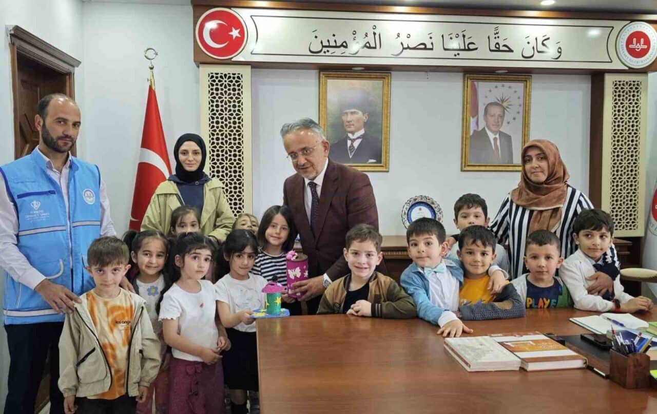 Bayburt Müftülüğü'nde gerçekleştirilen 'Bayburt Yetimine Sahip Çıkıyor' kampanyasına, Terzi Hacı