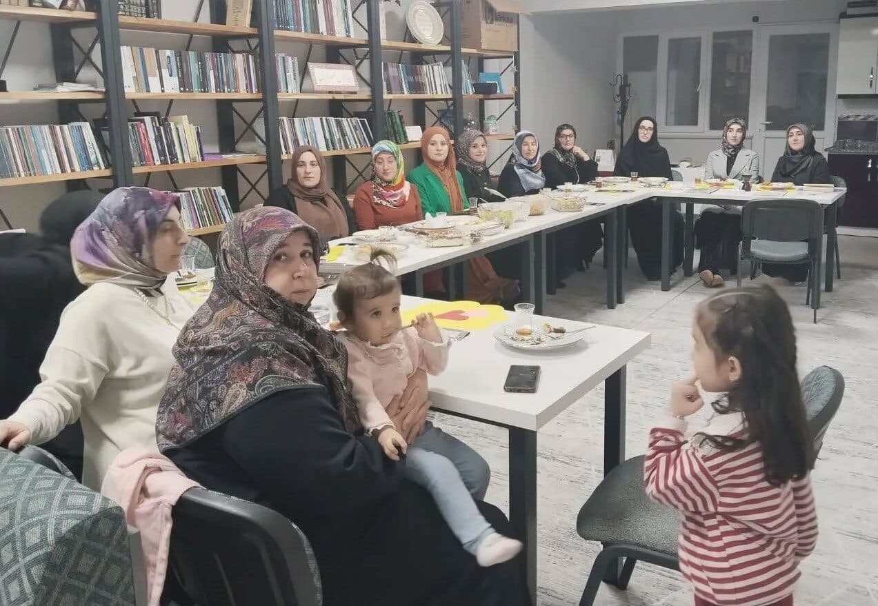 Bayburt İl Müftülüğü, öğrenci velilerine yönelik 'Dijital Dünyada Ebeveyn Olmak'