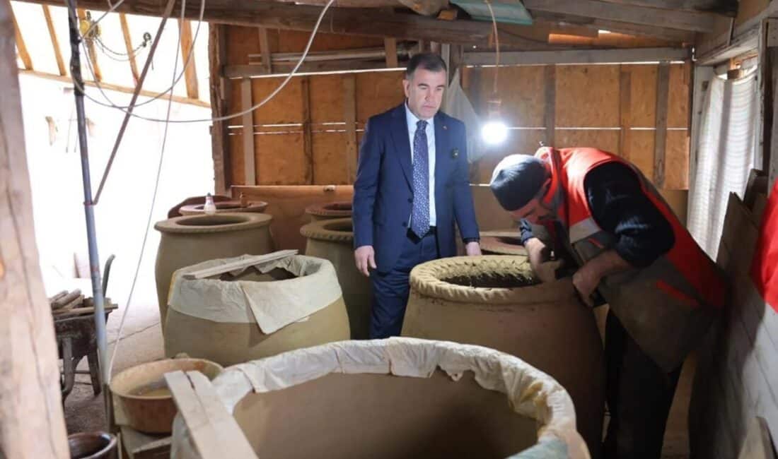 Bayburt'un tandır ustası Recai Purutoğlu, 45 yıldır bölgede bu meslekle