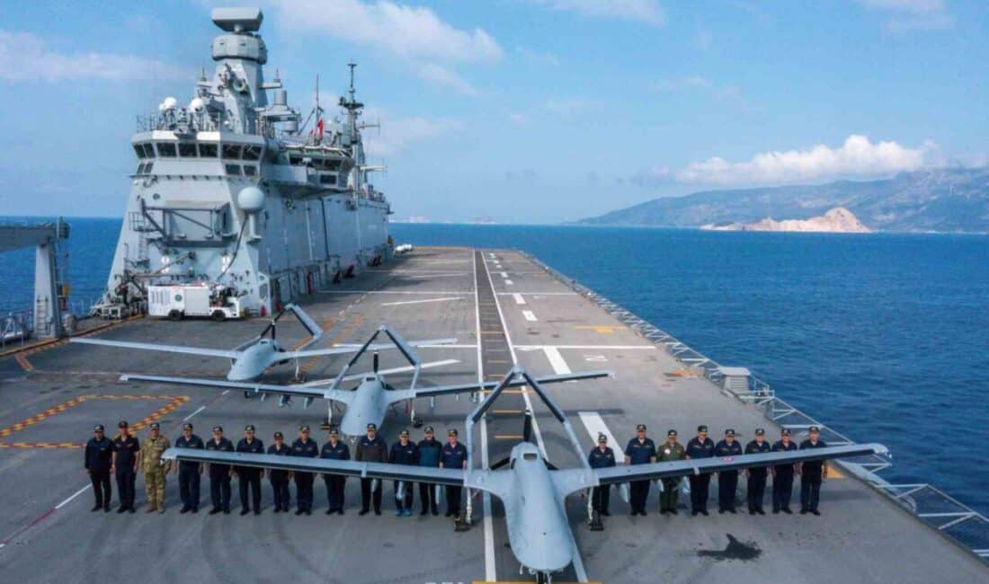 Bayraktar TB3 SİHA, DENİZKURDU 2025 Tatbikatı'nda TCG Anadolu gemisinden tam