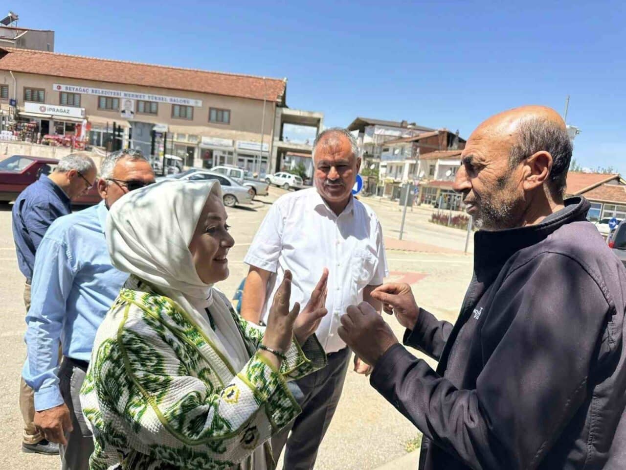 Denizli Milletvekili Sema Silkin Ün, Beyağaç Belediye Başkanı Sezayi Pütün