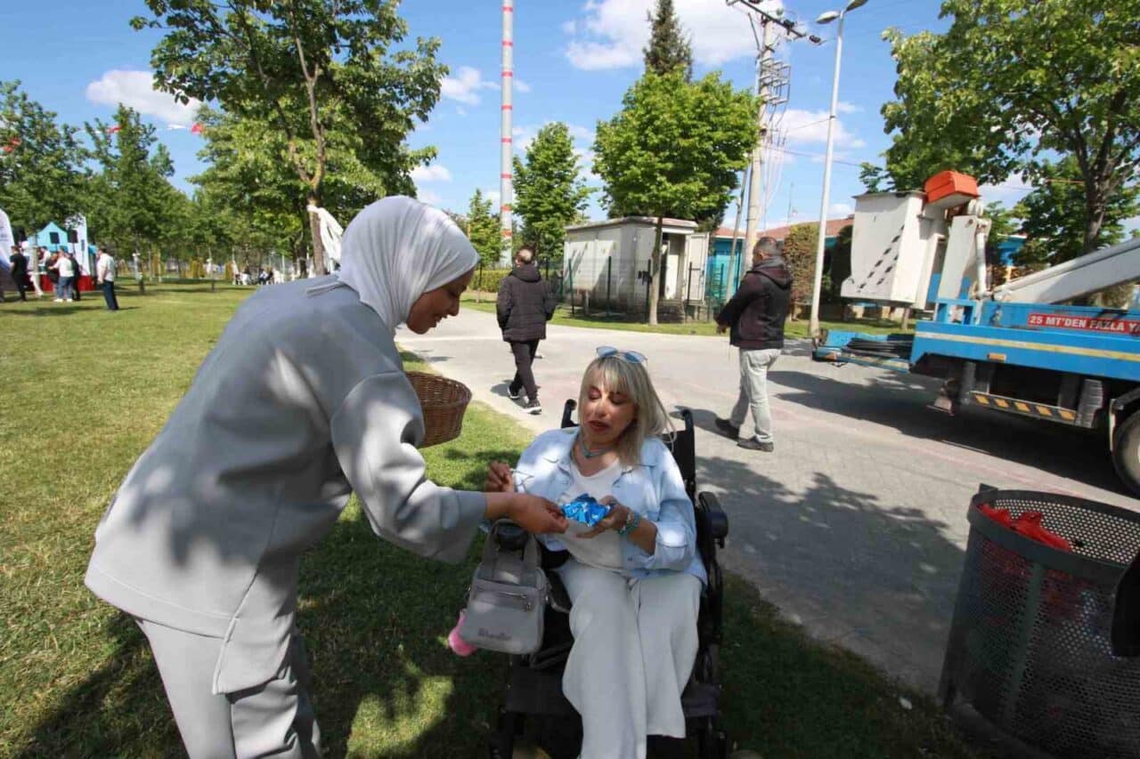 Gölcük'teki Engelsiz Bahar Şenliği, Kocaeli Büyükşehir Belediyesi ve Gölcük Engelsiz