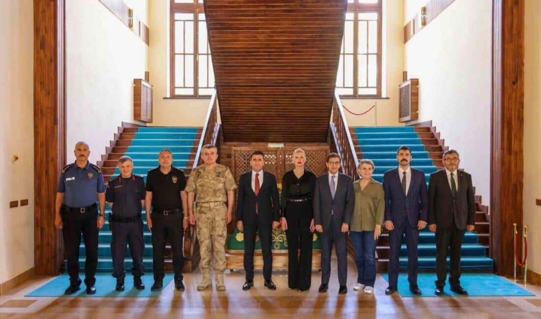 Cumhurbaşkanlığı kararıyla Tunceli Valisi olarak atanan Bilecik Valisi Şefik Aygöl,