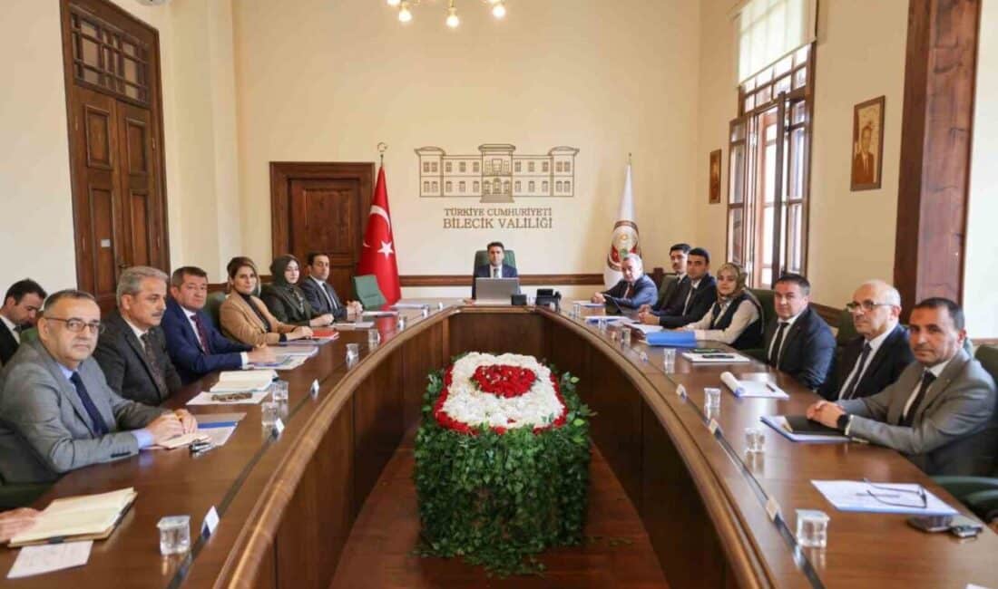 Bilecik’te Vali Şefik Aygöl önderliğinde yapılan toplantıda, 35 okulda onarım