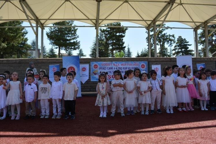 Bilecik'in Söğüt ilçesinde İpekçi Camii'nde 4-6 yaş Kur'an Kursu kapanış