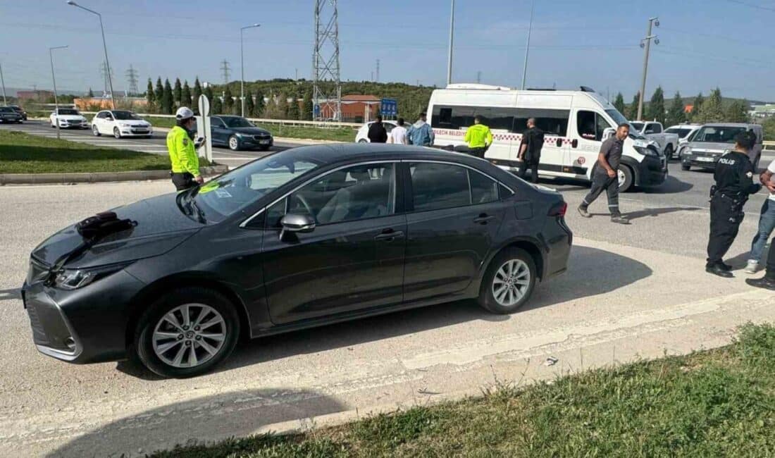 Bilecik’te Kaza Kavşağı Olarak Bilinen Yerlerde Trafik Kazası: 1 Yaralı! Bilecik'teki Yenişehir Kavşağı'nda meydana gelen trafik kazasında, Surat Ç.'nin kullandığı