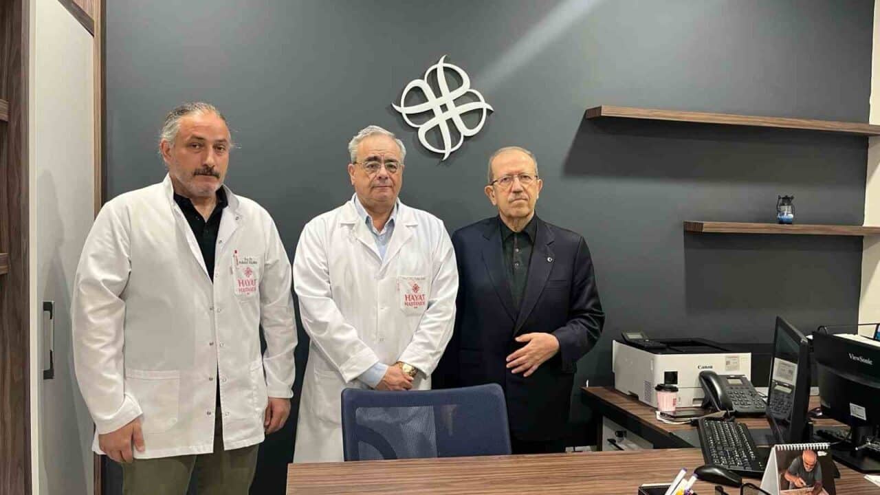 Bursa'da 50 yıldır hizmet veren Hayat Hastanesi, uluslararası sağlık toplantalarını