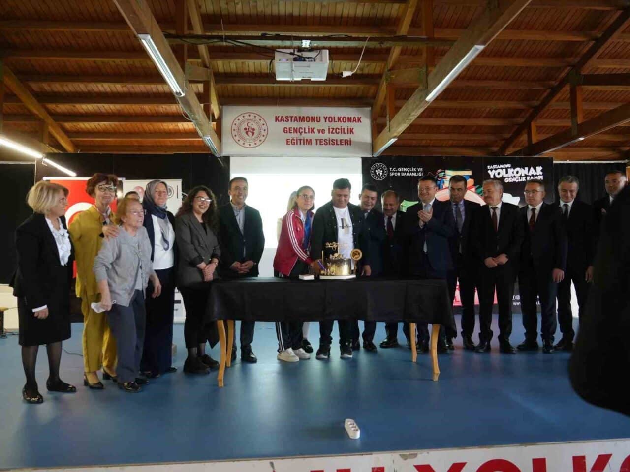 Kastamonu'da Türk Anneler Derneği tarafından yürütülen projede, bin 950 özel
