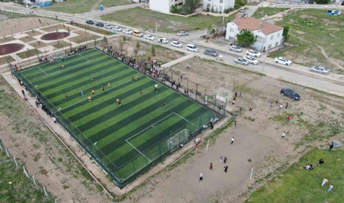 Elazığ'daki Harput eğitim bölgesindeki ilkokullar, OTİS Projesi kapsamında düzenlenen futbol