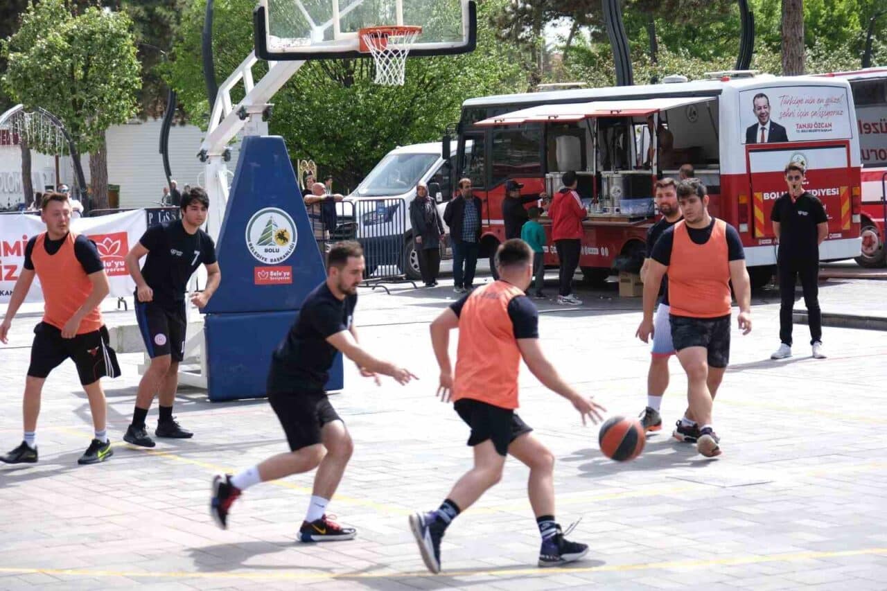 19 Mayıs Atatürk’ü Anma, Gençlik ve Spor Bayramı, Bolu'da coşkuyla