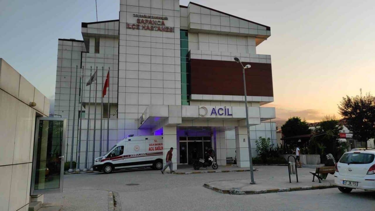 Sakarya'nın Sapanca ilçesinde bir bungalovda tatil yapan A.A. (4) adlı