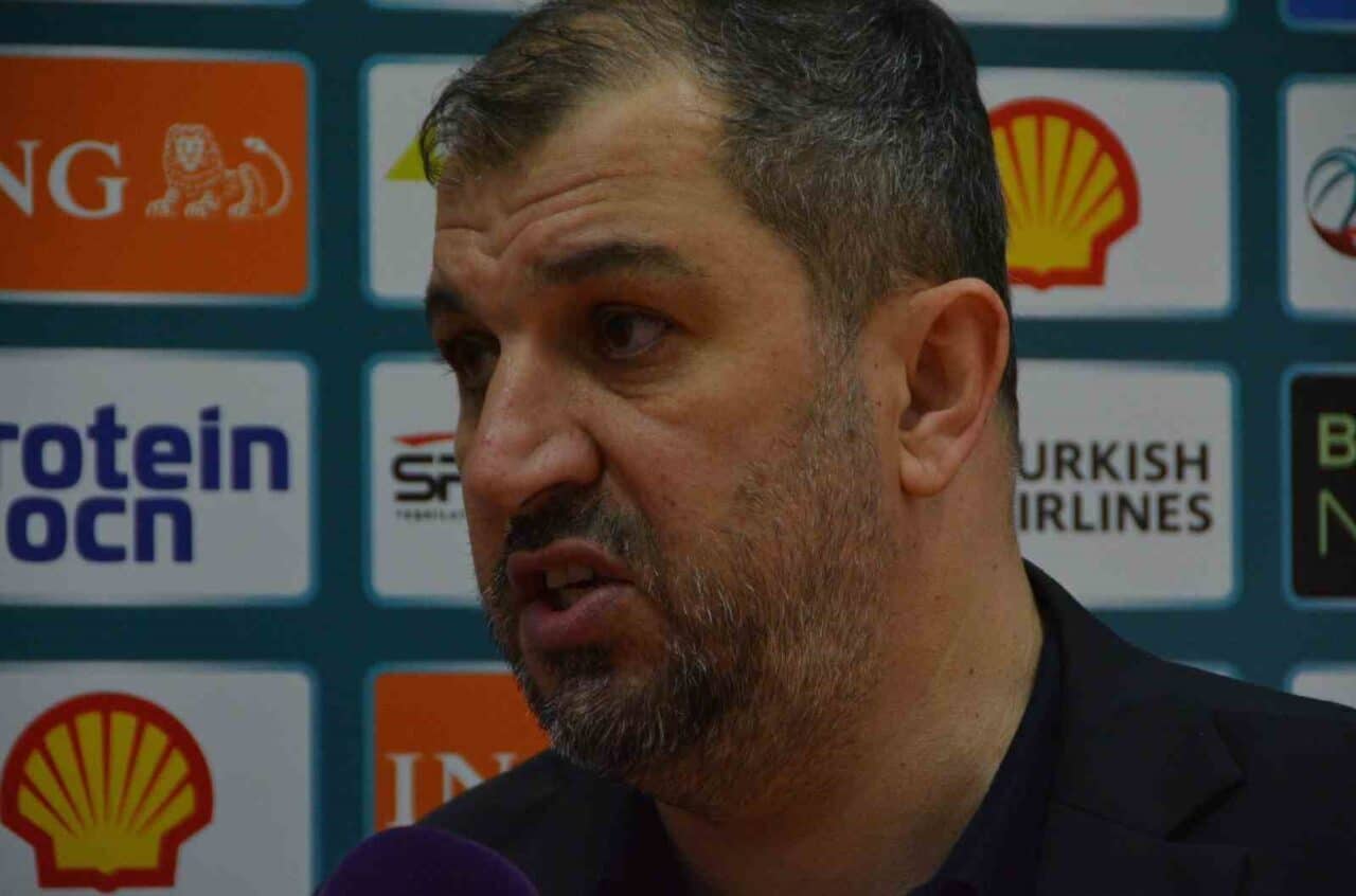 Aliağa Petkimspor Başantrenörü Burak Gören, Semt 77 Yalovaspor karşısında 87-78