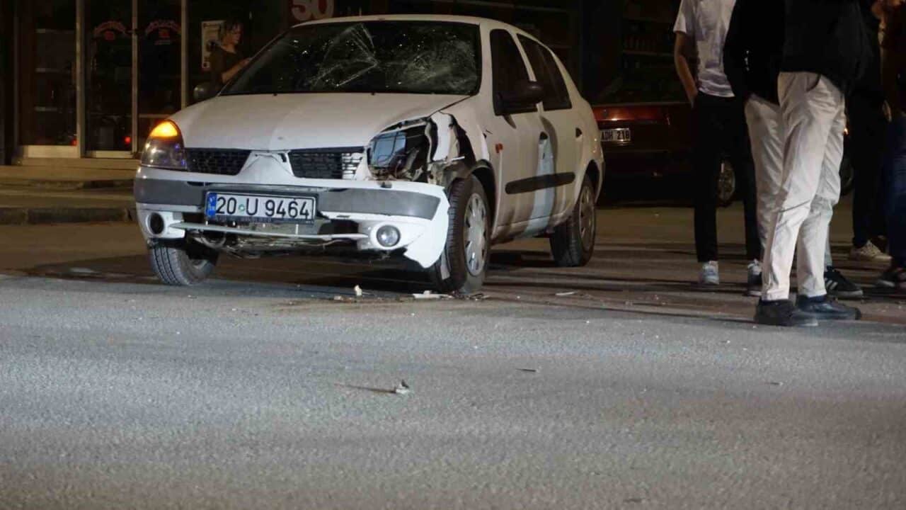 Burdur'un Gölhisar ilçesinde otomobil ile motosikletin çarpıştığı kazada 16 yaşındaki