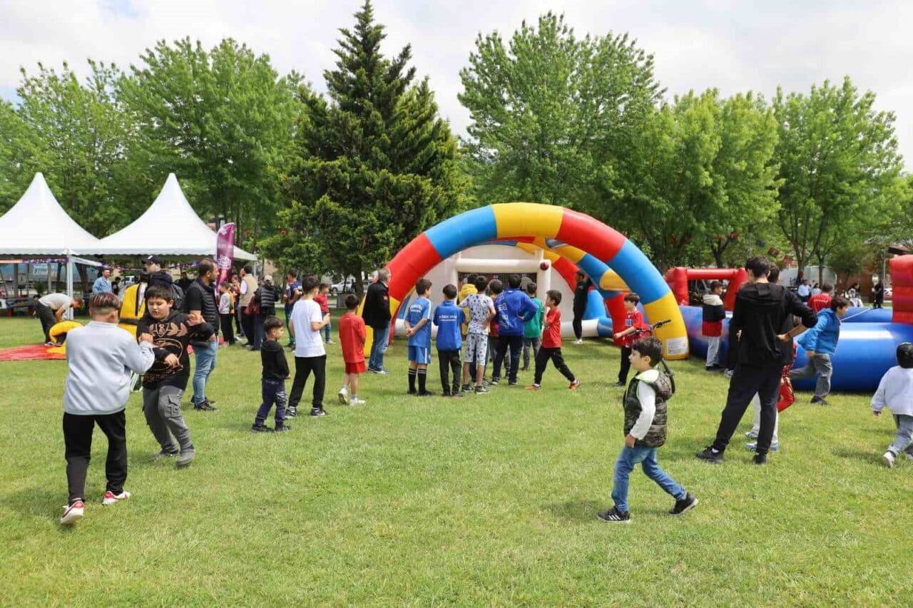 Bursa Büyükşehir Belediyesi, 19 Mayıs Atatürk’ü Anma, Gençlik ve Spor