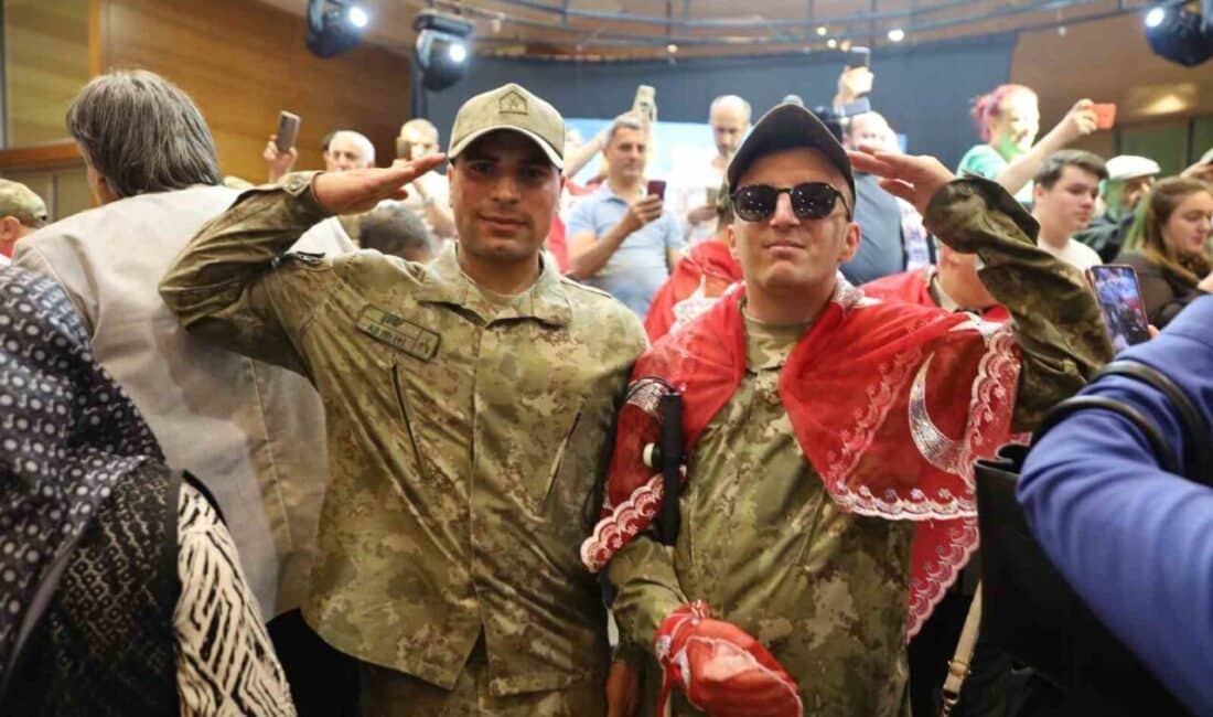Bursa'da Engelliler Meclisi, engelli bireyler için geleneksel 'Askerlik Kına Eğlencesi'