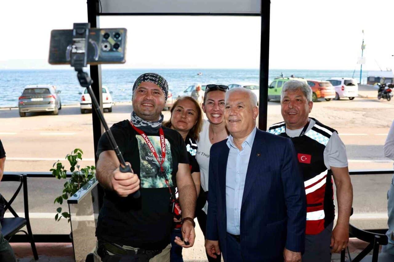 Bursa Büyükşehir Belediye Başkanı Mustafa Bozbey, Kurşunlu sahil yolundaki projeleri