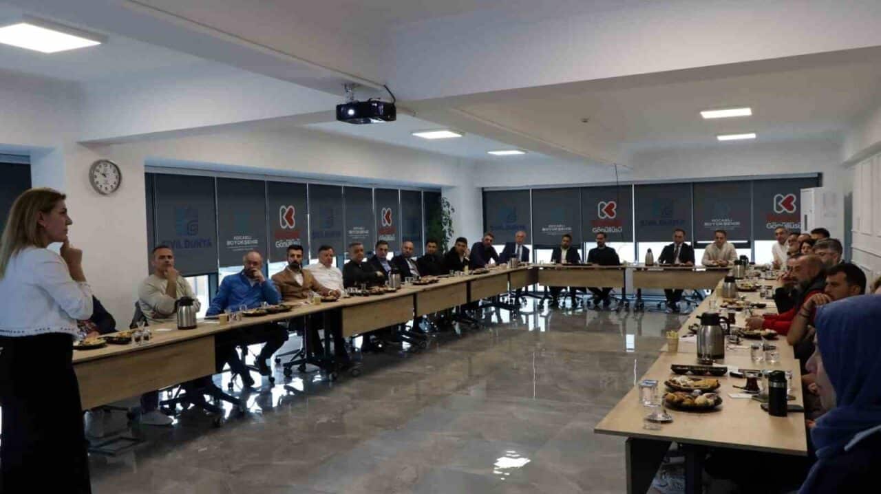 Kocaeli Büyükşehir Belediyesi, 85 şube müdürü için eğitim düzenledi. İl