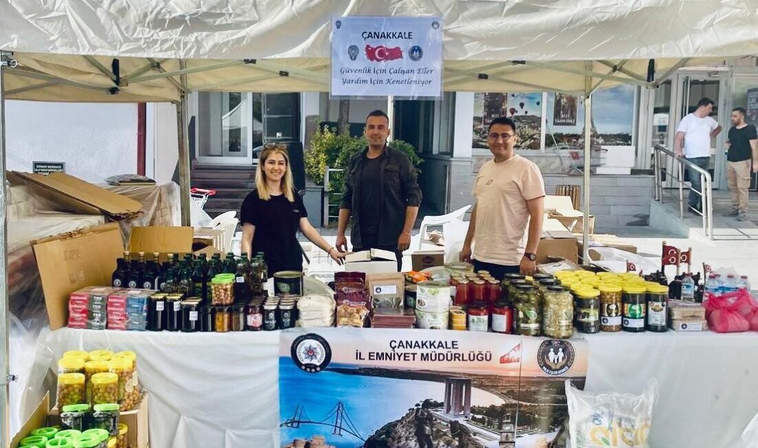 Ankara'da düzenlenen Yöresel Ürünler etkinliğinde, Çanakkale İl Emniyet Müdürlüğü de