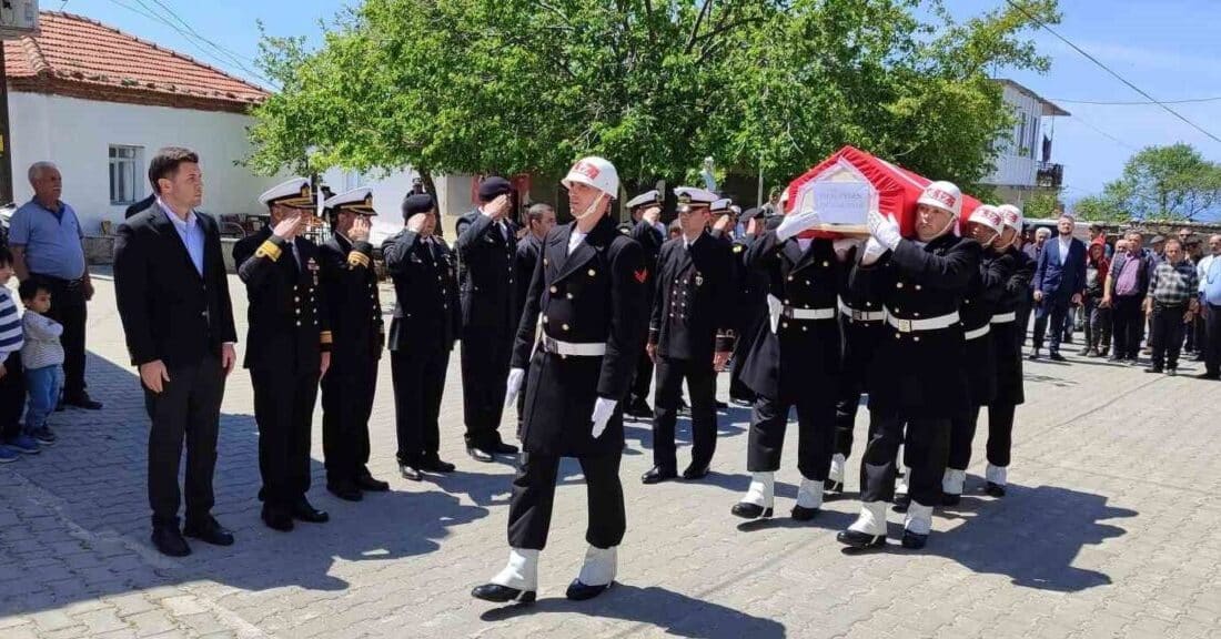 Çanakkale'nin Ezine ilçesinde yaşayan 72 yaşındaki Kıbrıs Gazisi Yahya Eysel,