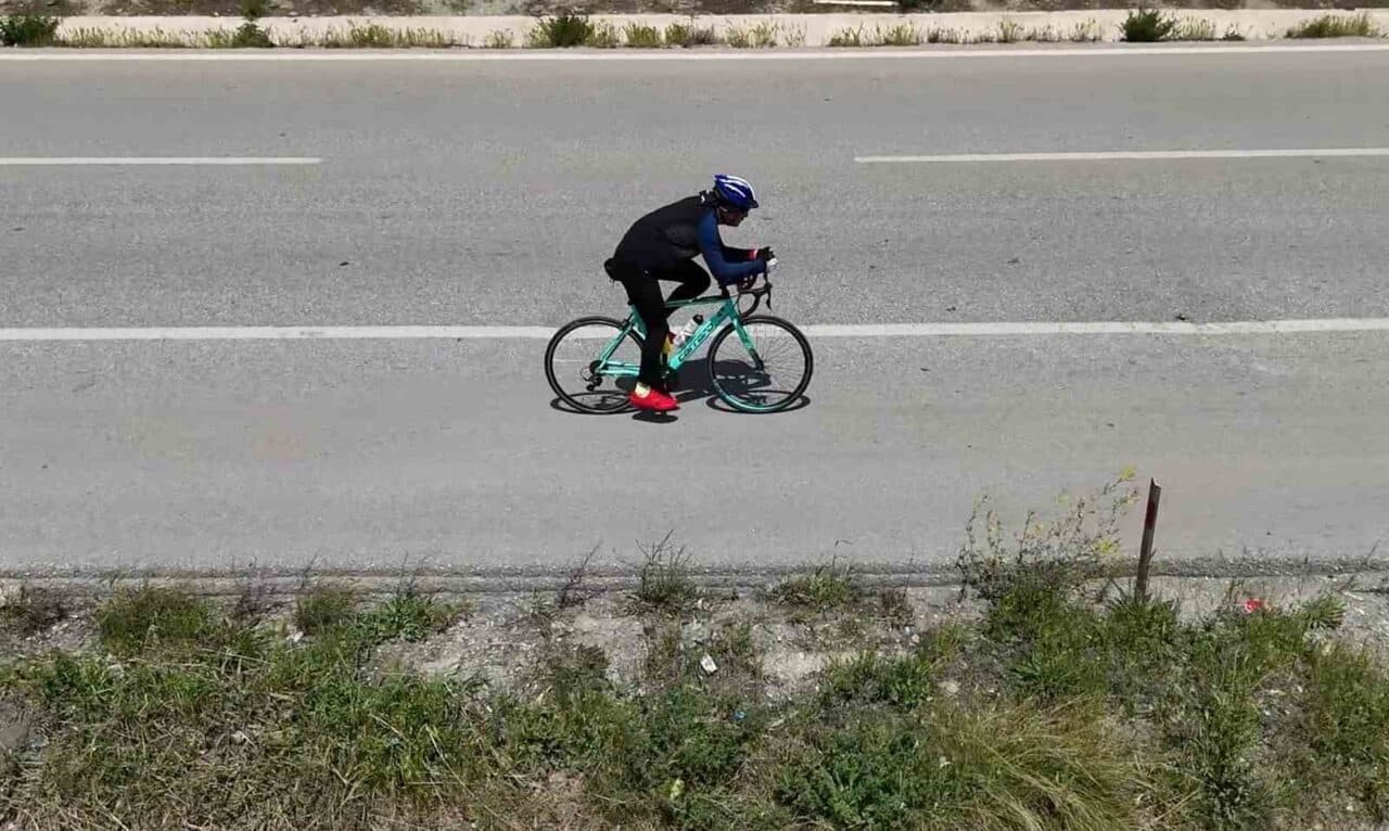Murat Tecimen, Çanakkale'den bisikletle yola çıkarak 19 Mayıs'ta Samsun'a ulaşmayı