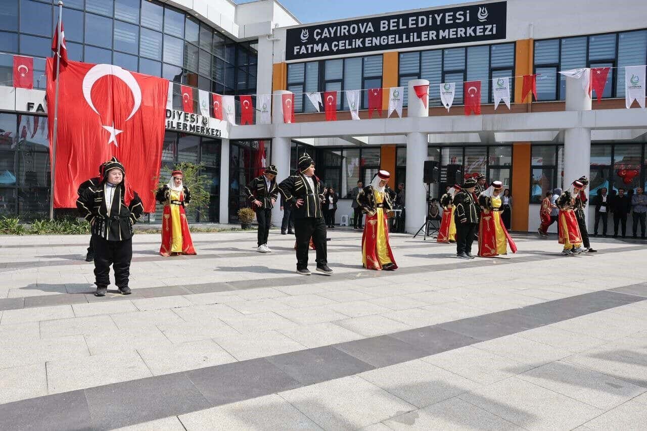 Çayırova'daki Engelliler Haftası etkinlikleri, Kaymakam Ahmet Önal, Belediye Başkanı Bünyamin