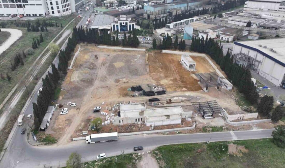 Çayırova’da Yeni Otobüs Garajı ve CNG Dolum Tesisi İnşaatı Tüm Hızıyla Devam Ediyor Çayırova'da Kocaeli Büyükşehir Belediyesi tarafından yürütülen 91 otobüs kapasiteli garaj