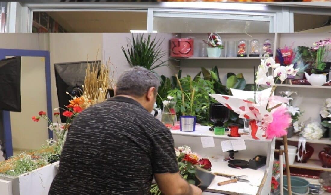 Malatya'daki çiçekçiler, Anneler Günü dolayısıyla yoğun ilgi gördü. Konteyner çarşıda,